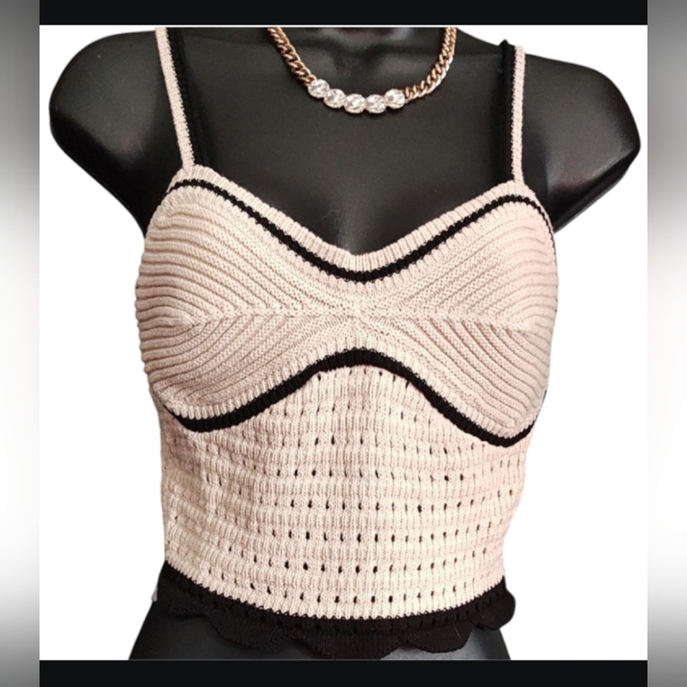 Lulu's Cream And Black Knit Top.